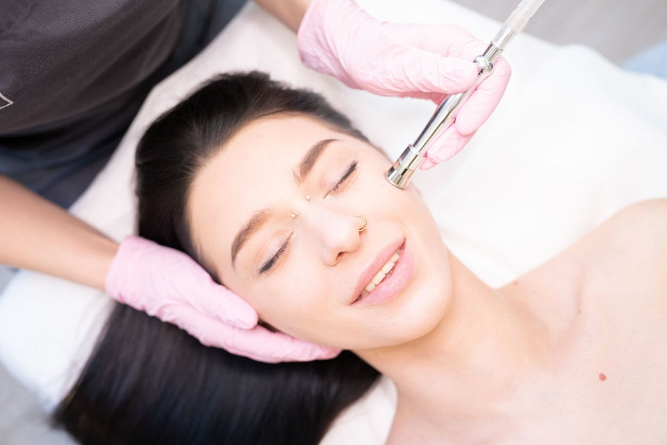 Anti-Aging ohne Botox – die besten Alternativen für strahlende Haut